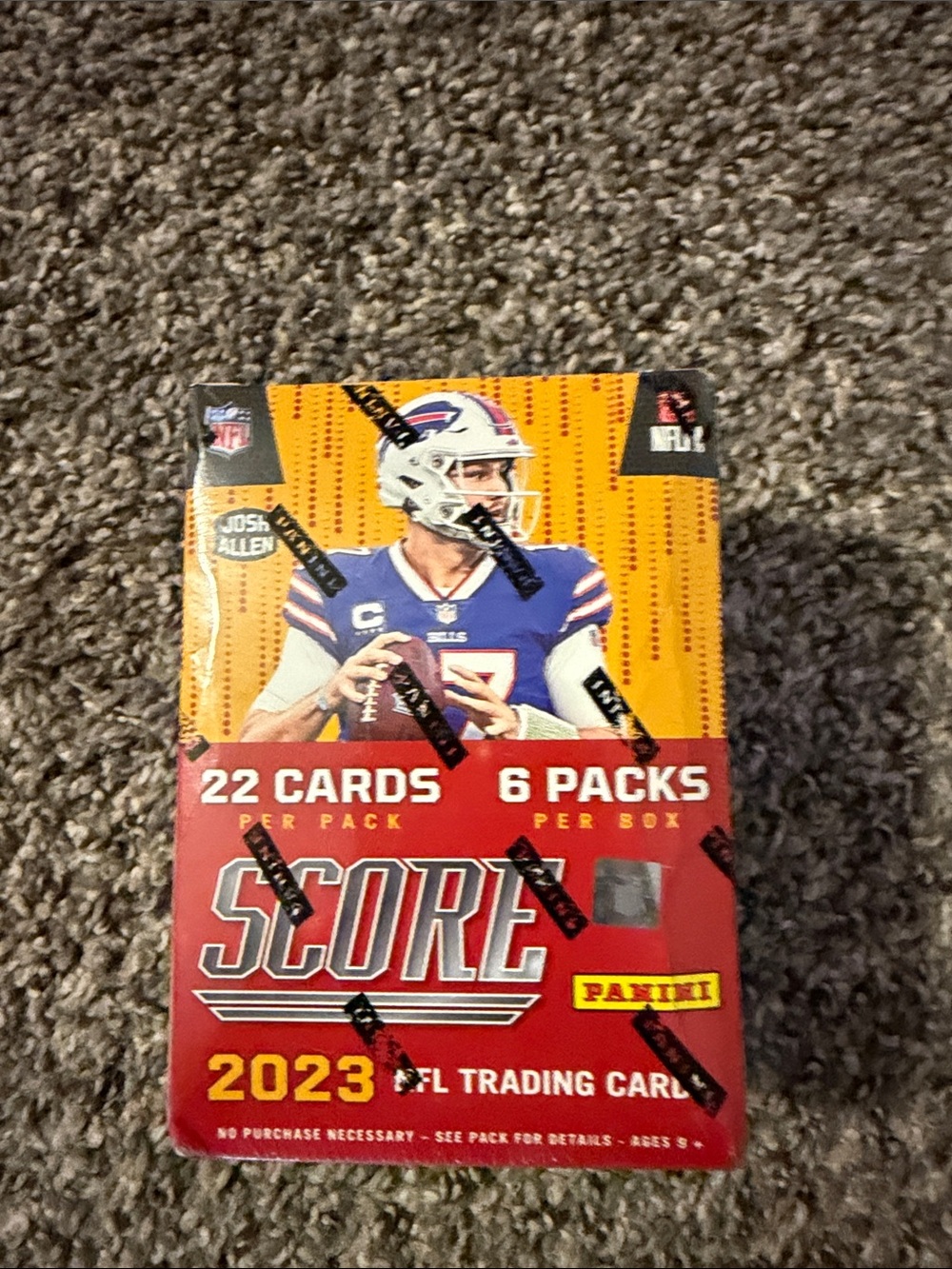 Panini Score 2023 NFL Trading Card Box - Red & Yellow